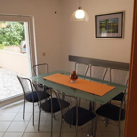 Prázdninový dům House Frlan *