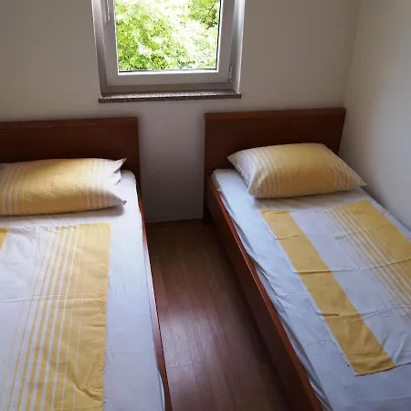 House Frlan Soline (Krk)